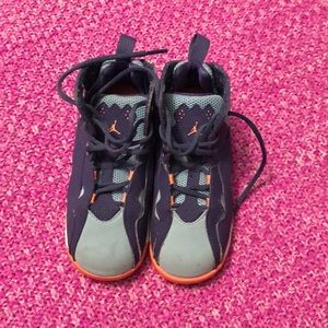 Nike Jordan’s true flight gt 10c (light scuffs)